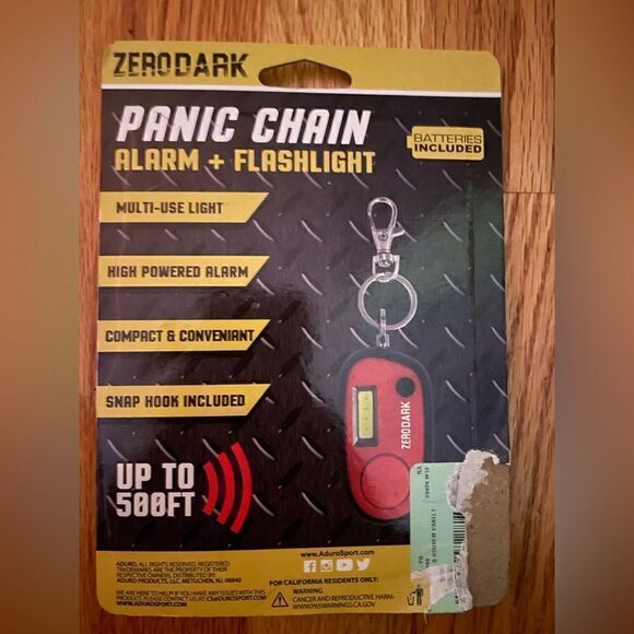 🆕 Panic Chain - Alarm and Flashlight Keychain Color = black - Picture 2 of 2